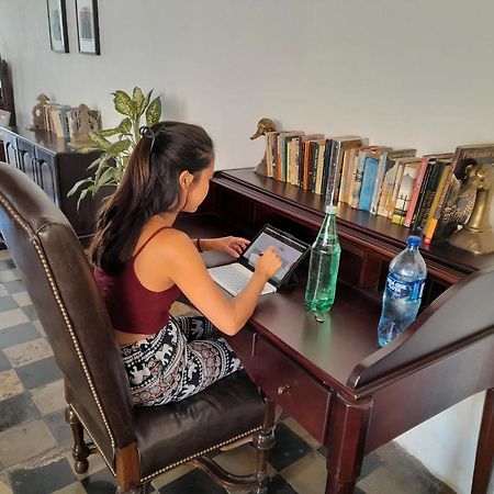Casa Yoly Hostel Ґранада Екстер'єр фото