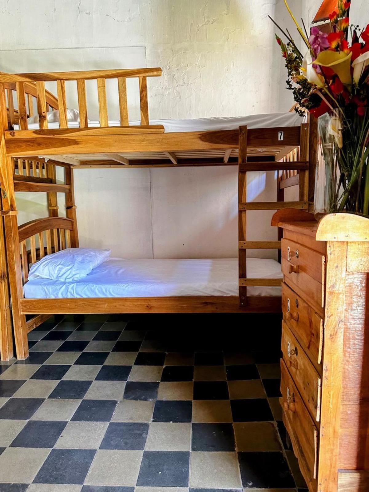 Casa Yoly Hostel Ґранада Екстер'єр фото