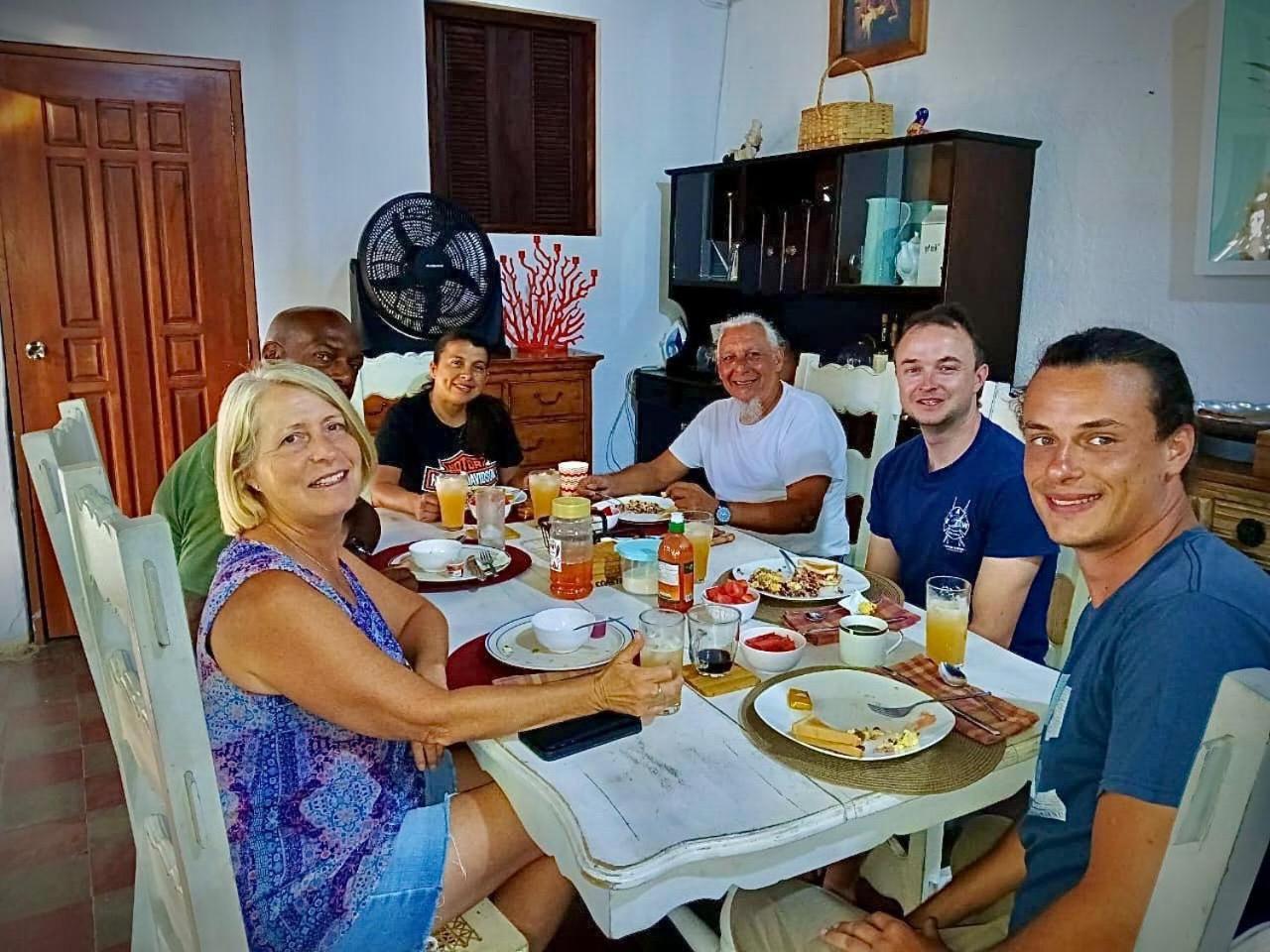 Casa Yoly Hostel Ґранада Екстер'єр фото